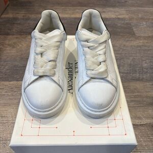 ALEXANDER MCQUEEN KIDS Oversized Laced Up Sneakers Size 32